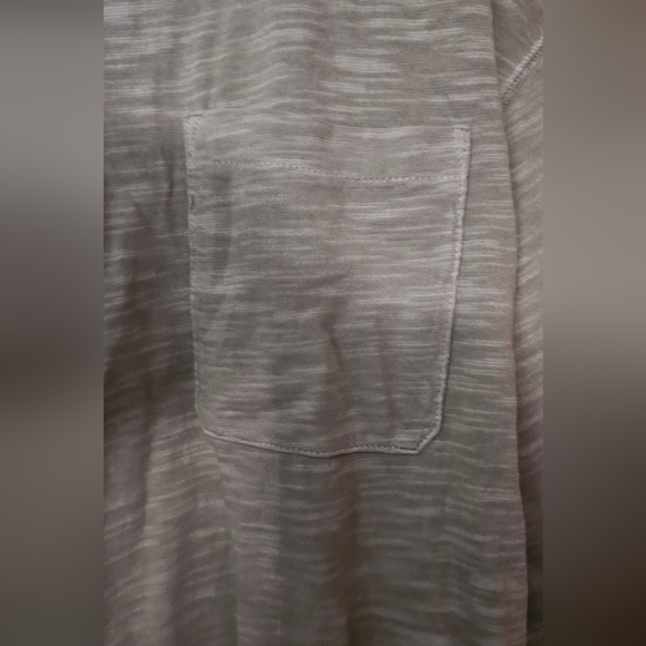 NWT - Old Navy Tee - Picture 6 of 7